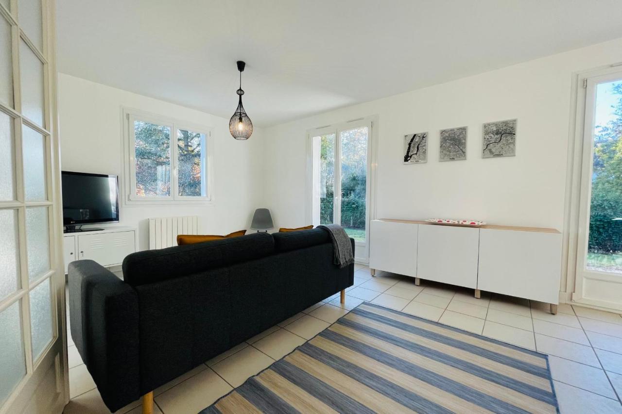 The House Of The Green Way A Charming Pied-A-Terre For Your Walks In Toura Joue-les-Tours Exterior photo